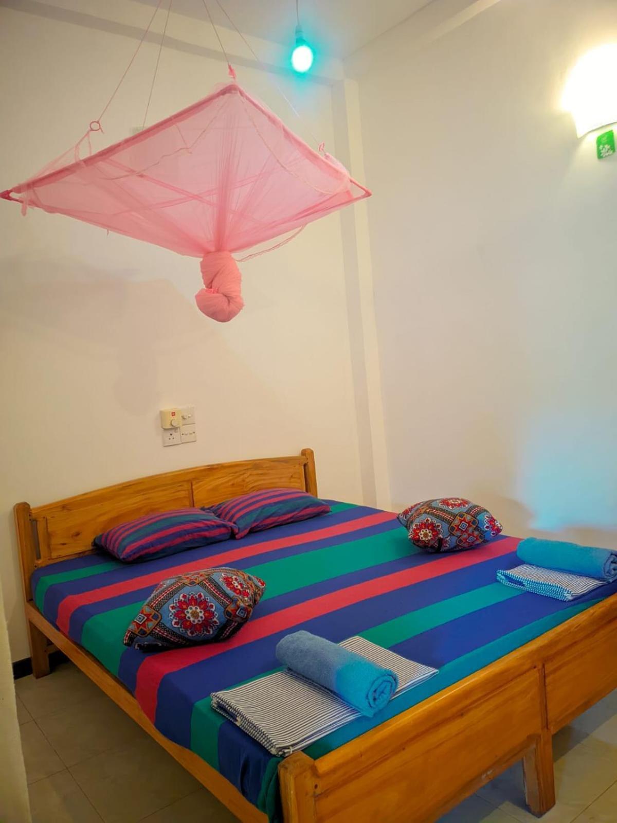 Mila Rest Garden Hotel Mirissa Room photo